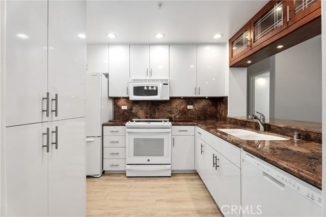 Detail Gallery Image 9 of 40 For 2243 Martin #117,  Irvine,  CA 92612 - 2 Beds | 2 Baths