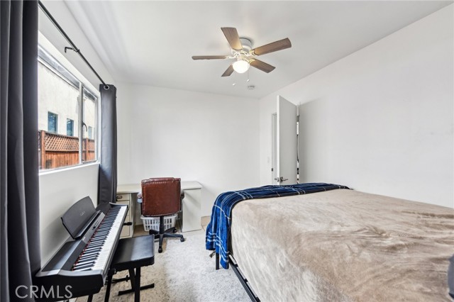 1701 N Oxford Avenue, Pasadena CA: https://media.crmls.org/medias/a38c09c8-eccb-431c-851b-109d85a3570b.jpg
