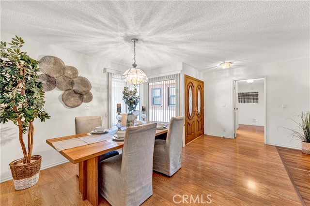 Detail Gallery Image 13 of 47 For 10924 Nighthawk Circle, Fountain Valley,  CA 92708 - 4 Beds | 2/1 Baths
