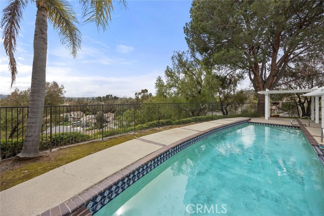 Detail Gallery Image 32 of 38 For 21144 via Alisa, Yorba Linda,  CA 92887 - 4 Beds | 2/1 Baths