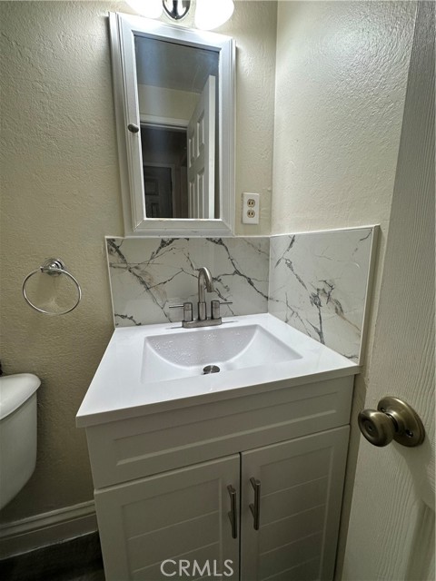 Detail Gallery Image 34 of 45 For 26920 14th St, Highland,  CA 92346 - 3 Beds | 1/1 Baths