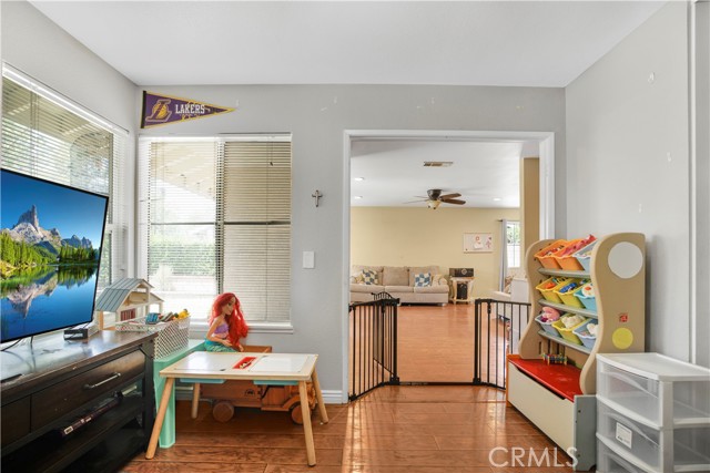 Detail Gallery Image 10 of 41 For 10330 Orange St, Rancho Cucamonga,  CA 91737 - 4 Beds | 2 Baths