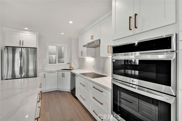 Detail Gallery Image 19 of 65 For 804 Gardenia, Corona Del Mar,  CA 92625 - 2 Beds | 2 Baths