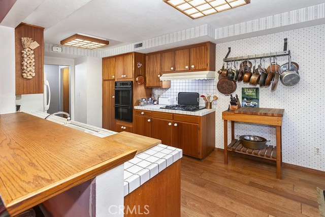 22330 Cantara Street, Canoga Park CA: https://media.crmls.org/medias/a38ec1ef-71ff-4816-95df-2d16ef9f932c.jpg
