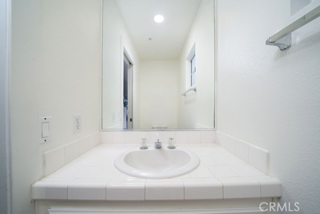 Detail Gallery Image 6 of 37 For 12690 Homestead, Tustin,  CA 92782 - 2 Beds | 2/1 Baths