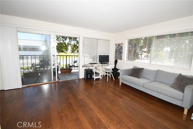 Detail Gallery Image 1 of 24 For 910 W 26th St #1,  San Pedro,  CA 90731 - 2 Beds | 1 Baths
