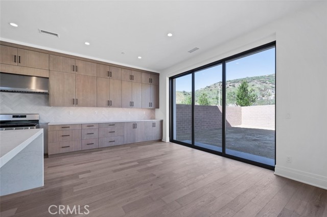 Detail Gallery Image 7 of 40 For 107 Dolcetto, Irvine,  CA 92602 - 4 Beds | 4/1 Baths