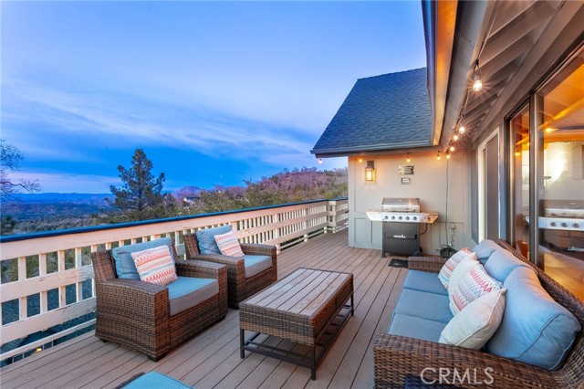 Detail Gallery Image 9 of 46 For 1243 Klondike Dr, Lake Arrowhead,  CA 92352 - 6 Beds | 4/1 Baths