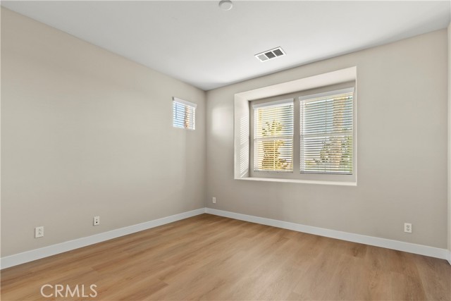 Image 14 of 30 For 52 Preston  