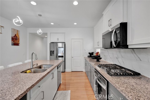 Detail Gallery Image 10 of 42 For 35153 Webb Pl, Beaumont,  CA 92223 - 3 Beds | 2/1 Baths