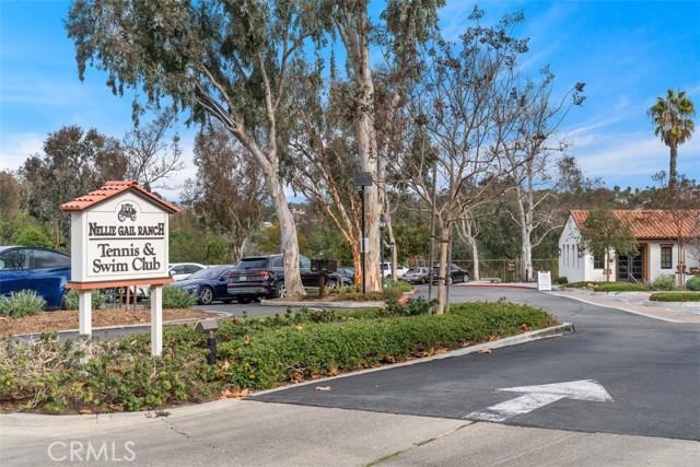 27215 Stagewood Court, Laguna Hills CA: https://media.crmls.org/medias/a392336f-a2d3-4161-a8e4-eda4f2075486.jpg