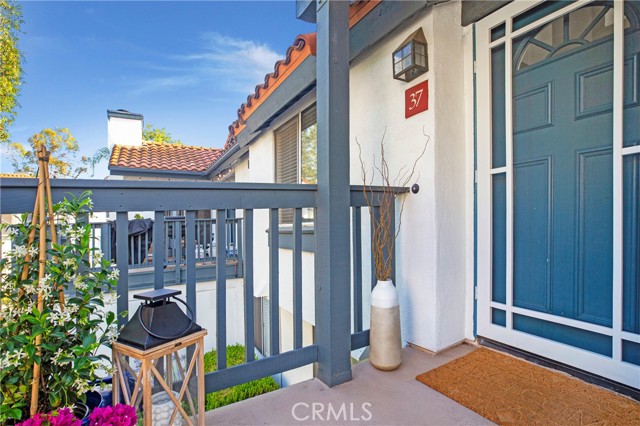 37 Lobelia, Rancho Santa Margarita CA: https://media.crmls.org/medias/a392618b-1c30-47d1-8b14-cae3f9b4764e.jpg