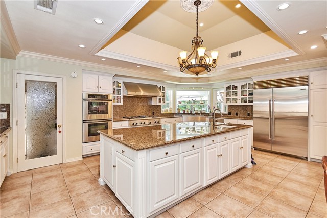 Detail Gallery Image 10 of 30 For 20845 E Mesarica Rd, Covina,  CA 91724 - 6 Beds | 4/3 Baths