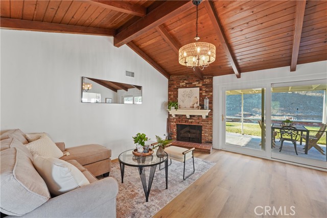 Detail Gallery Image 9 of 39 For 2541 W Cobblestone Rd, La Habra,  CA 90631 - 3 Beds | 2 Baths