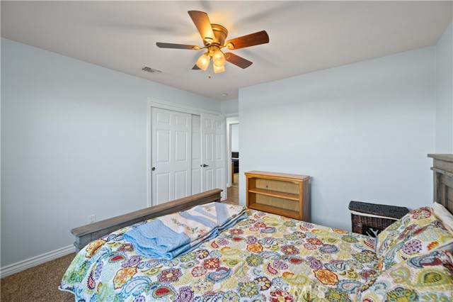 9332 Evelyn Avenue, California City CA: https://media.crmls.org/medias/a3931020-d48a-4f3d-a444-00fe31de8b11.jpg