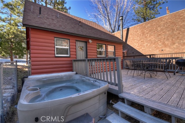 Detail Gallery Image 3 of 42 For 435 Arroyo, Big Bear Lake,  CA 92315 - 3 Beds | 1 Baths