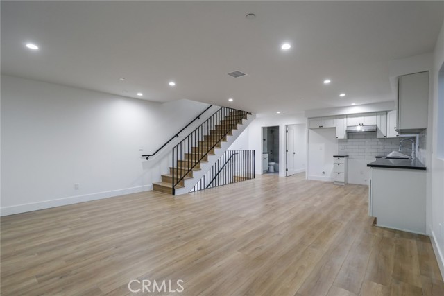 Detail Gallery Image 19 of 36 For 4649 Pickford, Los Angeles,  CA 90019 - 4 Beds | 4 Baths