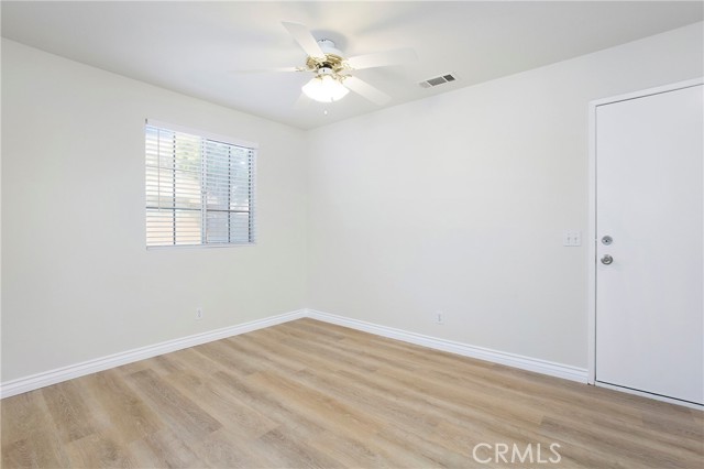 64 Rue Fontaine, Lake Forest CA: https://media.crmls.org/medias/a393d086-6250-4988-a9bf-29121adc3aa9.jpg