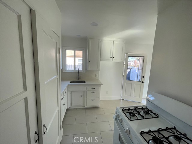 Image 40 of 55 For 2221 Granada Avenue