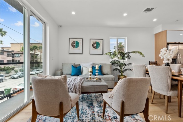 201 S Westlake Ave, Los Angeles CA: https://media.crmls.org/medias/a3950c0a-3338-4ba4-81a7-1406f33adec3.jpg