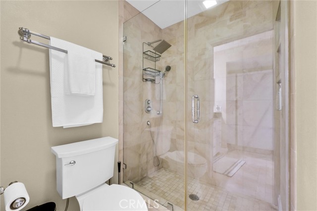 Image 21 of 35 For 6437 Calle Del Norte