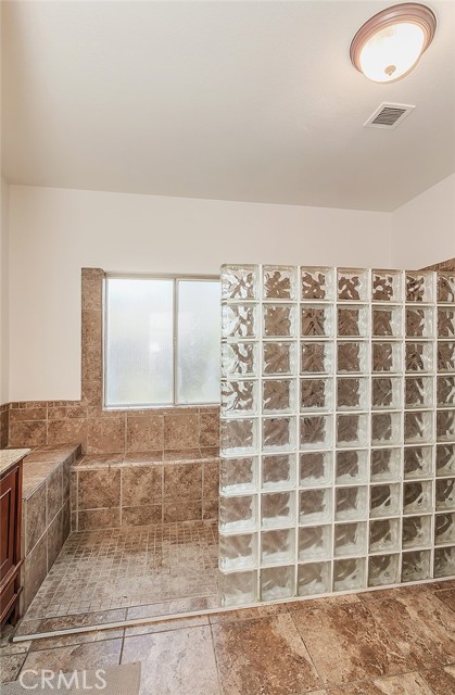 Detail Gallery Image 16 of 32 For 218 Palm Ct, Fowler,  CA 93625 - 4 Beds | 2/1 Baths