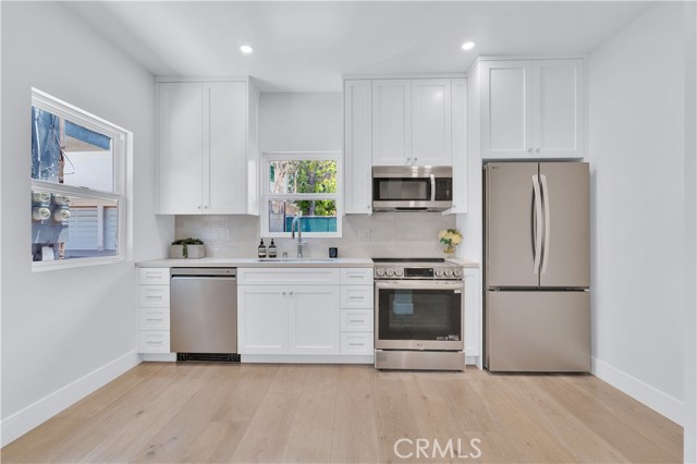 1022 Grant Street, Santa Monica CA: https://media.crmls.org/medias/a395e296-470b-4f7b-a36d-066659173e3e.jpg