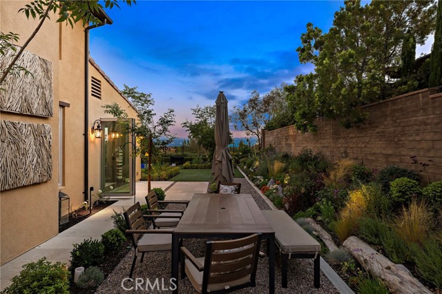 137 Sunset, Irvine CA: https://media.crmls.org/medias/a3978a68-9b60-4ffe-adf7-d06677fcc594.jpg