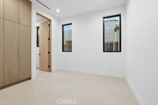 Detail Gallery Image 6 of 21 For 4623 Atoll Ave, Sherman Oaks,  CA 91423 - 5 Beds | 5/1 Baths