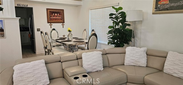 6773 Condor Drive, Jurupa Valley CA: https://media.crmls.org/medias/a397b1ee-51de-483e-aa02-08485c34f7cc.jpg