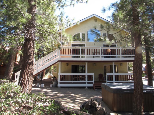 Detail Gallery Image 2 of 42 For 266 Holiday Vista Dr, Mammoth Lakes,  CA 93546 - 4 Beds | 3/1 Baths