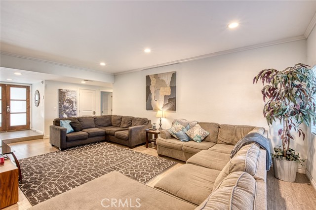 Detail Gallery Image 4 of 26 For 20621 Paisley Ln, Huntington Beach,  CA 92646 - 4 Beds | 3 Baths