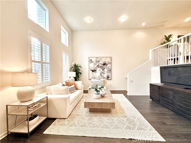 Detail Gallery Image 9 of 42 For 5547 Strand #103,  Hawthorne,  CA 90250 - 2 Beds | 3 Baths