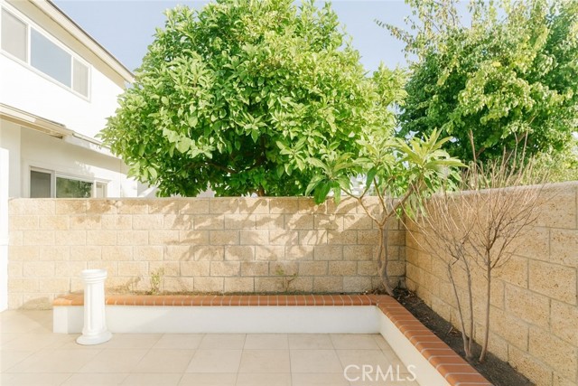 Detail Gallery Image 25 of 26 For 5114 W 1st St #C,  Santa Ana,  CA 92703 - 3 Beds | 2/1 Baths