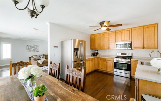 2120 Farrell Avenue, Redondo Beach, California 90278, 3 Bedrooms Bedrooms, ,2 BathroomsBathrooms,Residential,Sold,Farrell,SB17000194