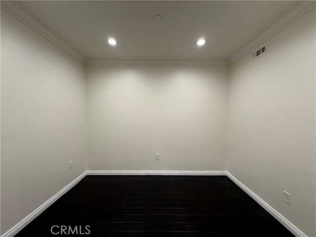 Detail Gallery Image 9 of 30 For 332 S Virgil #201,  Los Angeles,  CA 90020 - 3 Beds | 2 Baths