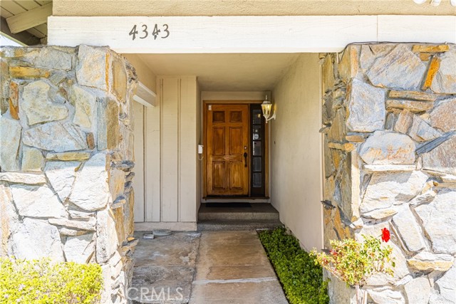 Detail Gallery Image 4 of 35 For 4343 E Elkstone Ave, Anaheim Hills,  CA 92807 - 4 Beds | 2 Baths