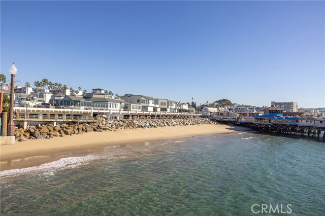 Detail Gallery Image 4 of 49 For 107 S Helberta Avenue, Redondo Beach,  CA 90277 - – Beds | – Baths