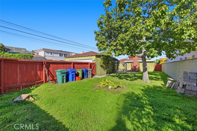 1700 Voorhees Avenue, Manhattan Beach, California 90266, 3 Bedrooms Bedrooms, ,2 BathroomsBathrooms,Residential,Sold,Voorhees,SB25262545 1700 Voorhees Avenue, Manhattan Beach, California 90266, 3 Bedrooms Bedrooms, ,2 BathroomsBathrooms,Residential,Sold,Voorhees,SB25262545