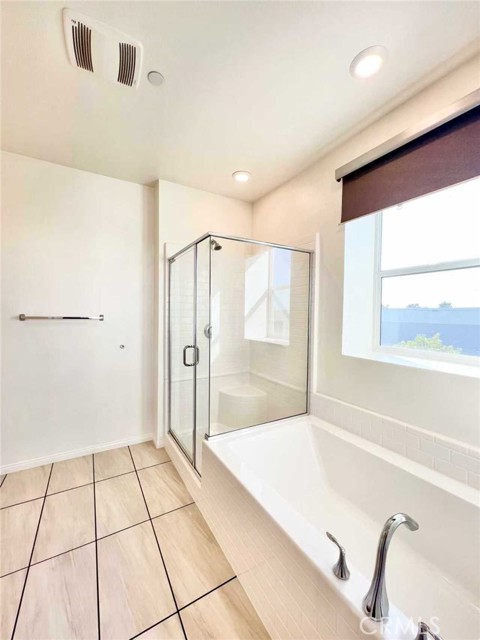 229 Steely, Irvine CA: https://media.crmls.org/medias/a39f3396-ac11-44e9-b257-9f5b16479806.jpg
