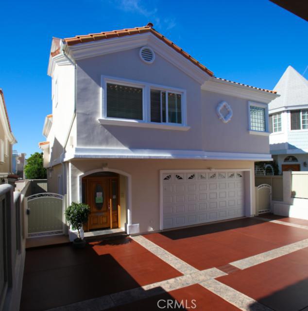215 Irena Avenue, Redondo Beach, California 90277, 4 Bedrooms Bedrooms, ,3 BathroomsBathrooms,Residential,Sold,Irena,S11023009