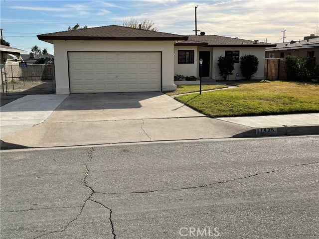 17429 Barbee St, Fontana, CA 92336