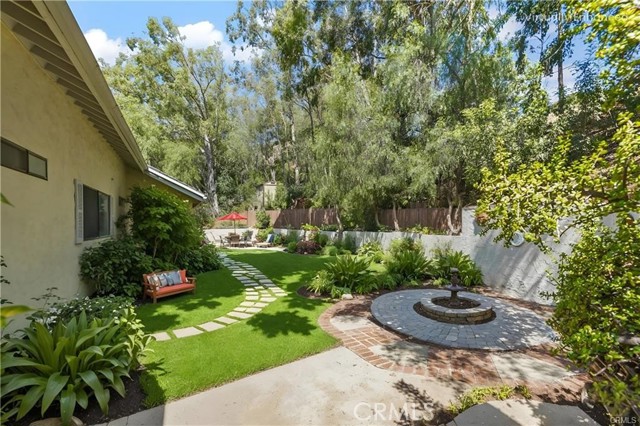 22755 Dale Court, Chatsworth CA: https://media.crmls.org/medias/a39fdab2-ba6a-4c36-bfa0-0ba689480983.jpg