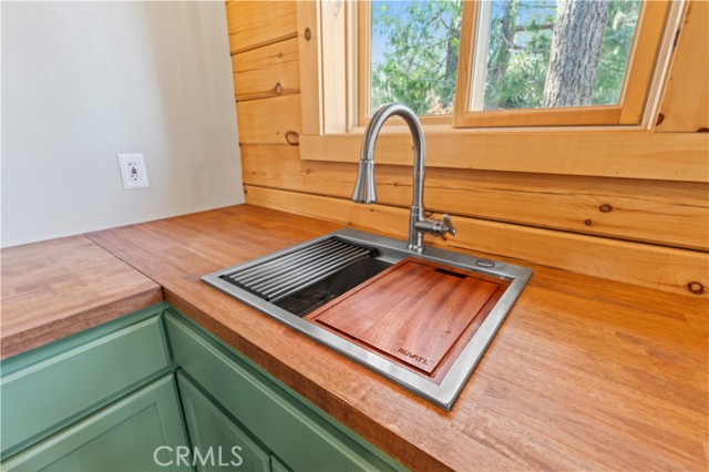 Detail Gallery Image 19 of 43 For 2222 Sierra View Dr, Arrowbear,  CA 92382 - 1 Beds | 1 Baths