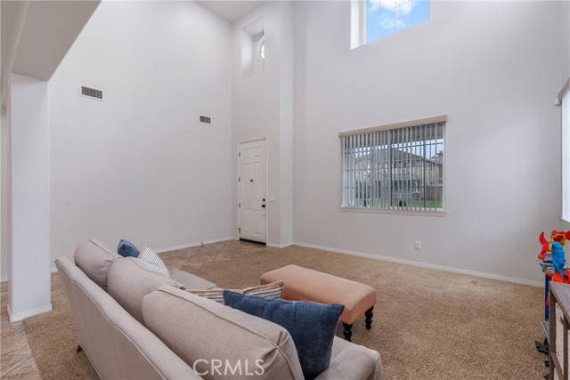 Detail Gallery Image 6 of 66 For 8111 Finch St, Corona,  CA 92880 - 5 Beds | 3 Baths