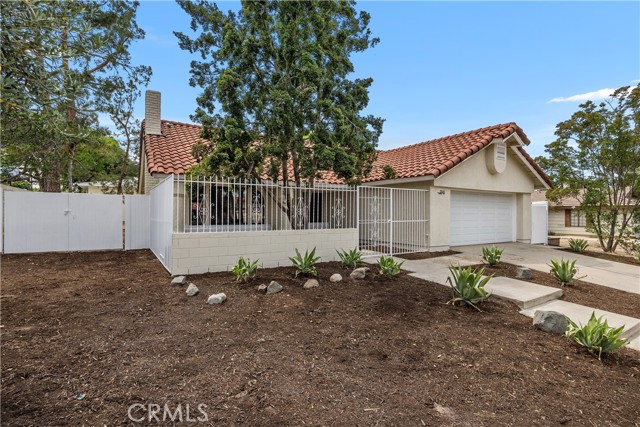 1348 Sandia Street, Corona CA: https://media.crmls.org/medias/a3a091c4-496b-42e7-a820-f1cc8506711e.jpg