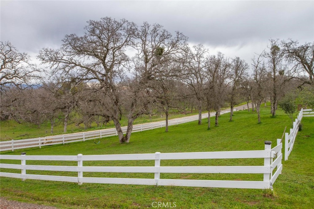 https://media.crmls.org/medias/a3a09311-7273-4dad-b1f2-72f430535f46.jpg?preset=X-Large