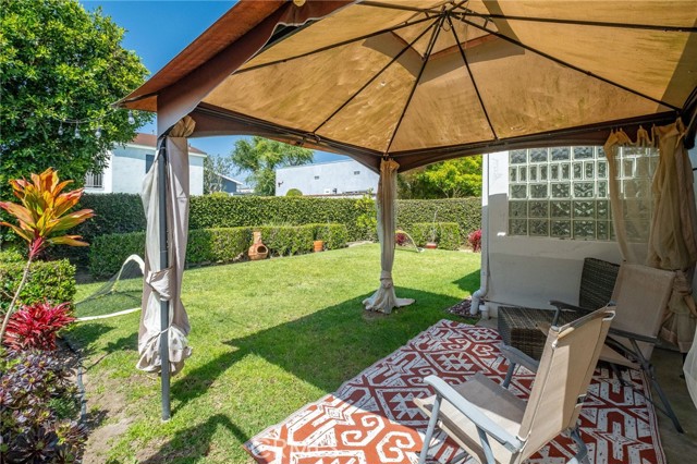 1021 Avenue D, Redondo Beach, California 90277, 4 Bedrooms Bedrooms, 0 ,2 BathroomsBathrooms,Residential,For Sale,Avenue D,0,SB26127548