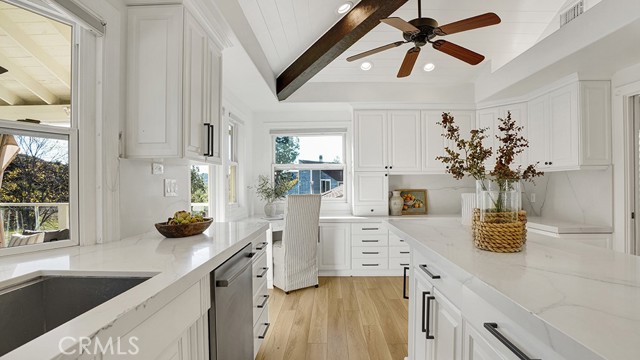 Detail Gallery Image 10 of 35 For 31682 via Coyote, Coto de Caza,  CA 92679 - 4 Beds | 3/1 Baths