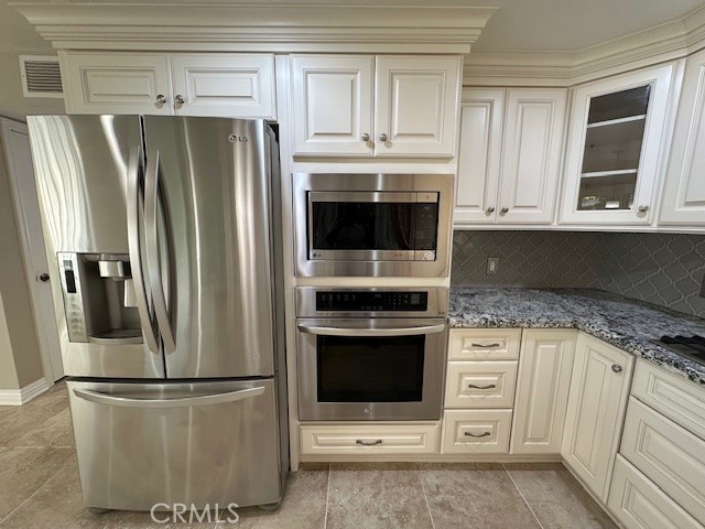 551 Martinique Place, Newbury Park CA: https://media.crmls.org/medias/a3a1c695-aad2-441a-8062-d1349d7f521e.jpg